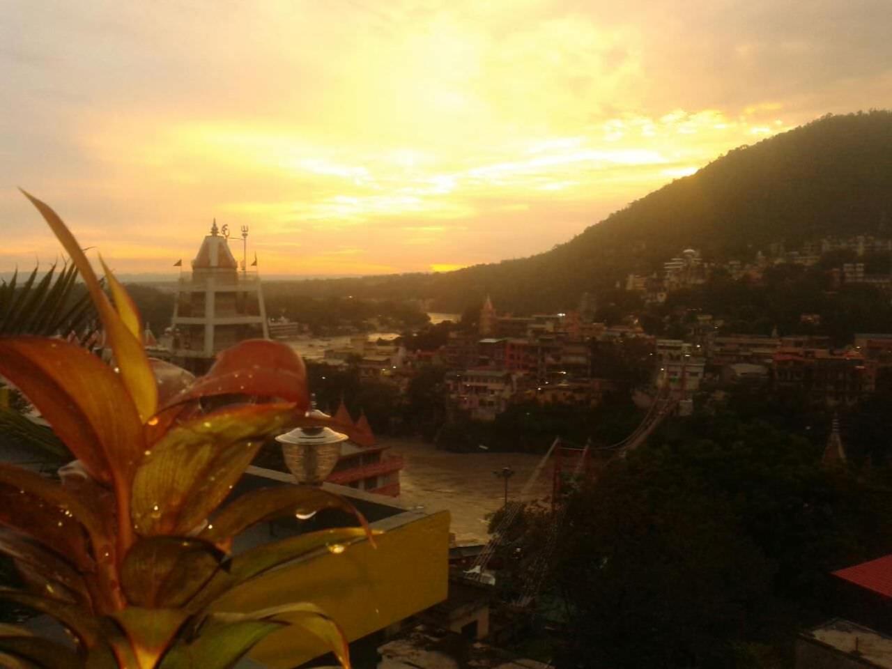 Bunkstay Coworking Hostel & Glamping Rishīkesh Dış mekan fotoğraf